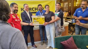 Karcher India Managing Director Mr. Jatinder Kaul Felicitating the Winners at the Ralley of Valley.